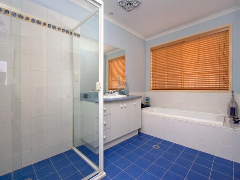 16 Peak Street, Glenwood NSW 2768