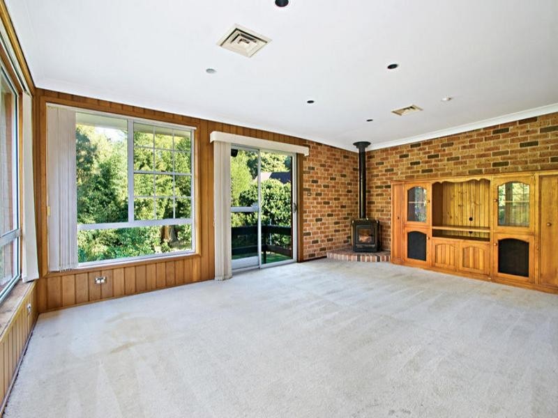 4 White Place, Castle Hill NSW 2154