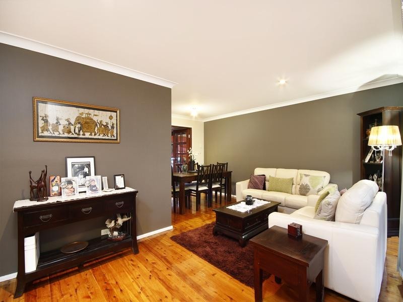 8 Marton Crescent, Kings Langley NSW 2147