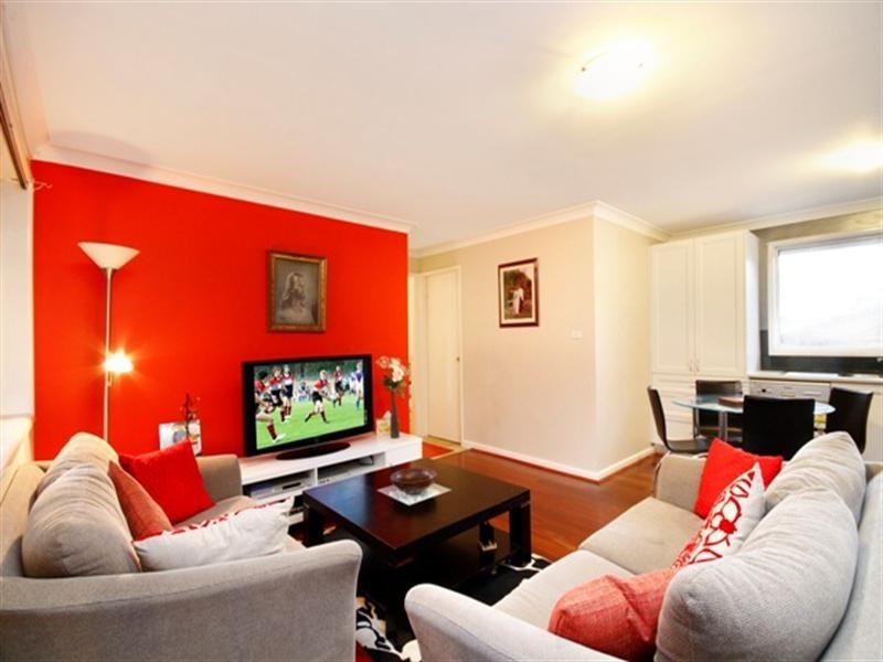 8 Marton Crescent, Kings Langley NSW 2147