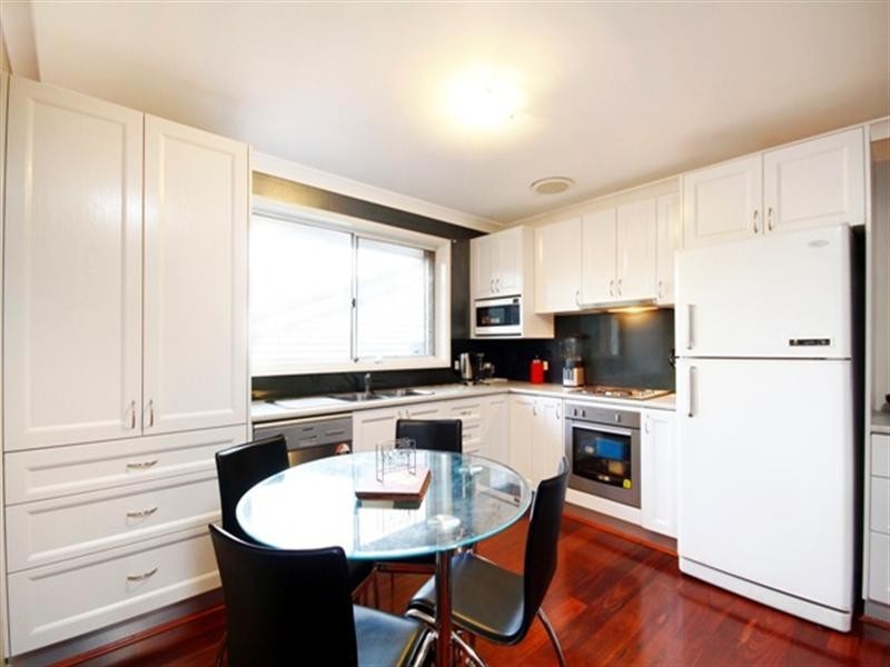 8 Marton Crescent, Kings Langley NSW 2147