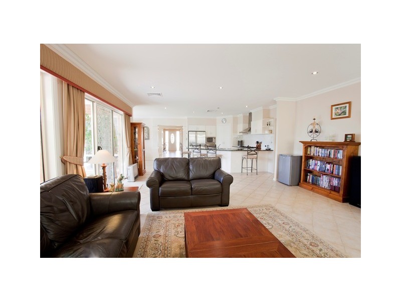 13 Bordeaux Crescent, Castle Hill NSW 2154