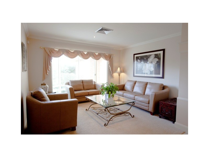 13 Bordeaux Crescent, Castle Hill NSW 2154