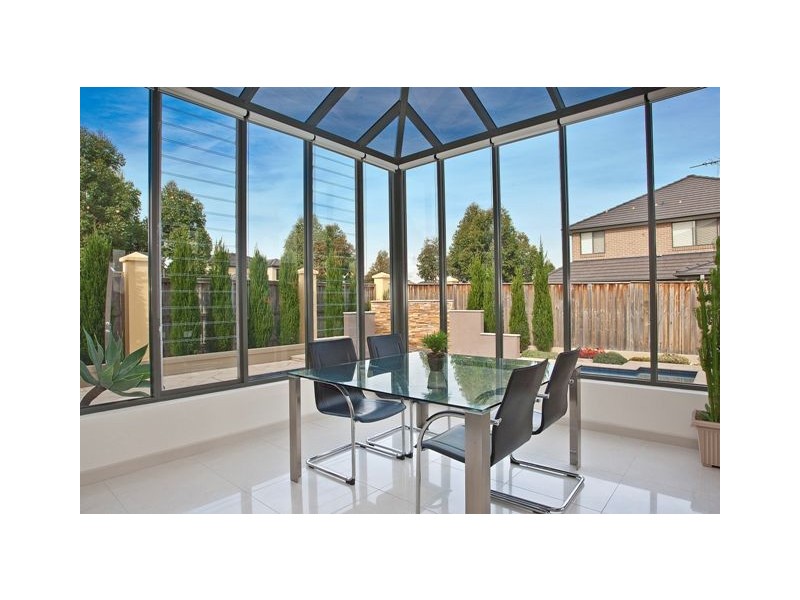 16 Pipersbrook Crescent, Bella Vista NSW 2153