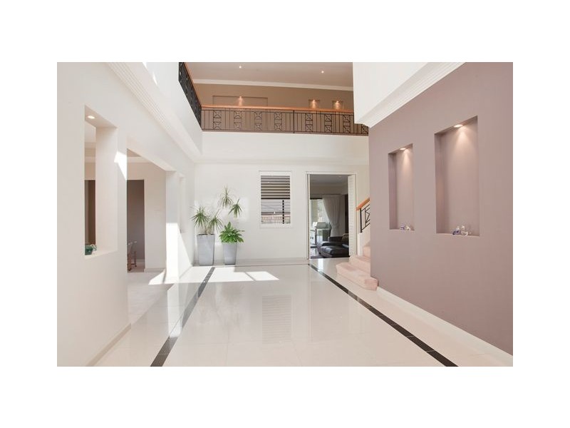 16 Pipersbrook Crescent, Bella Vista NSW 2153