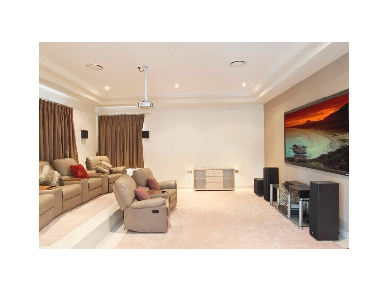 16 Pipersbrook Crescent, Bella Vista NSW 2153