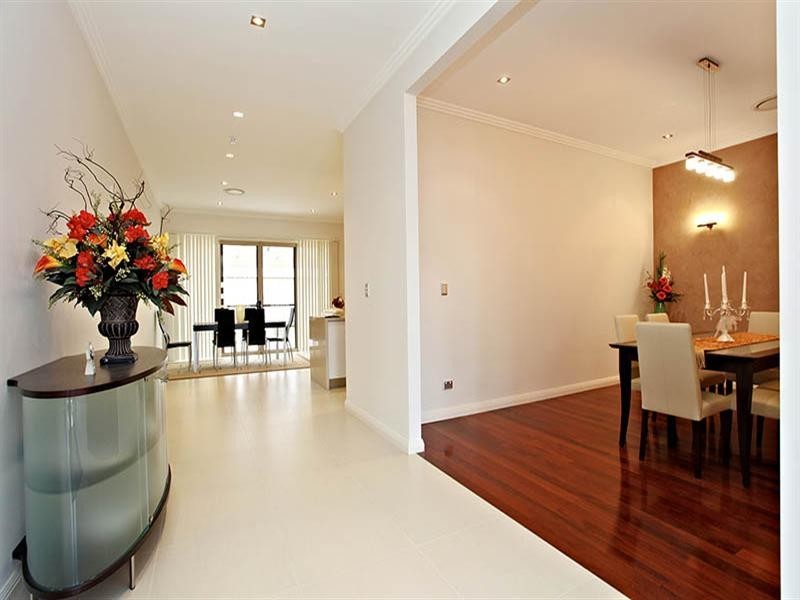 1 Queens Court, Castle Hill NSW 2154