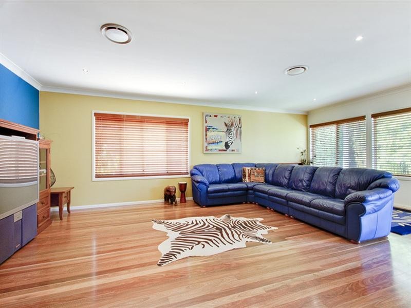 44 Orleans Way, Castle Hill NSW 2154