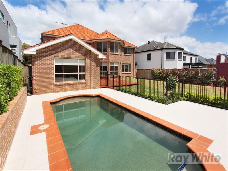 61 Edgewater Drive, Bella Vista NSW 2153