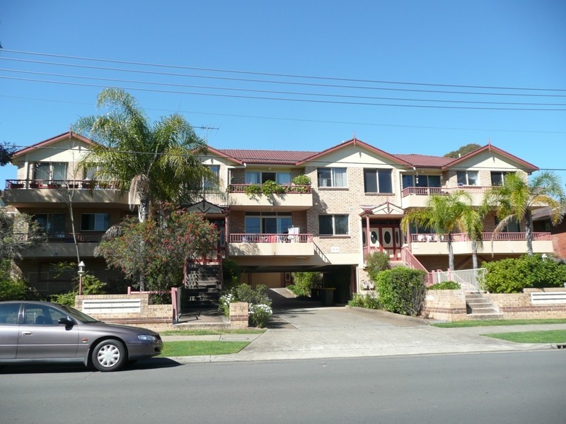 2/102 Stapleton Street, Pendle Hill NSW 2145