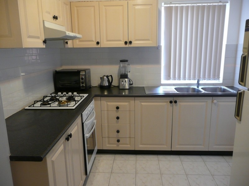 2/102 Stapleton Street, Pendle Hill NSW 2145