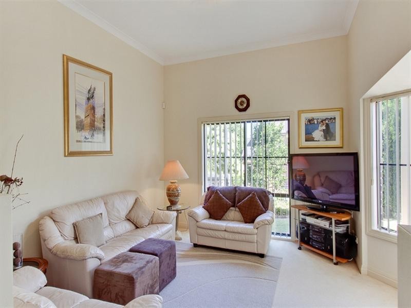 6 Garnet Grove, Glenwood NSW 2768