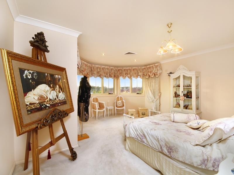 18 Gore Crescent, Bella Vista NSW 2153