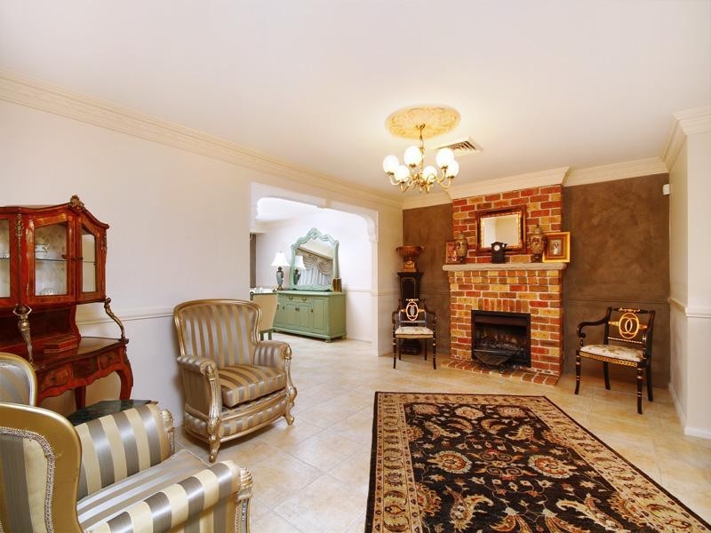 18 Gore Crescent, Bella Vista NSW 2153