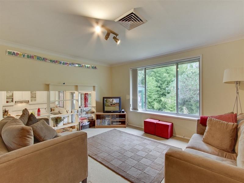 16 Jacaranda Avenue, Baulkham Hills NSW 2153