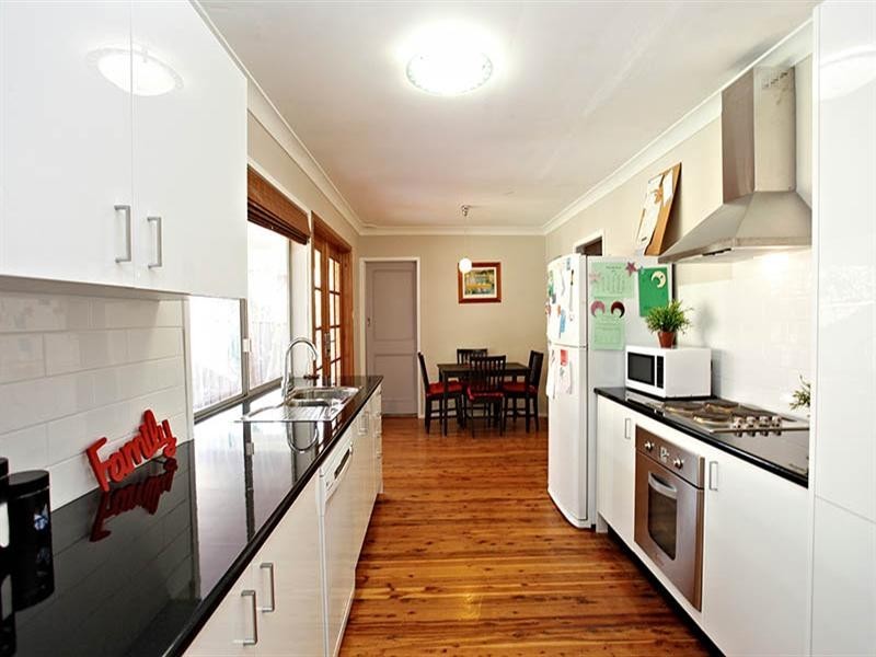 8 Peel Road, Baulkham Hills NSW 2153