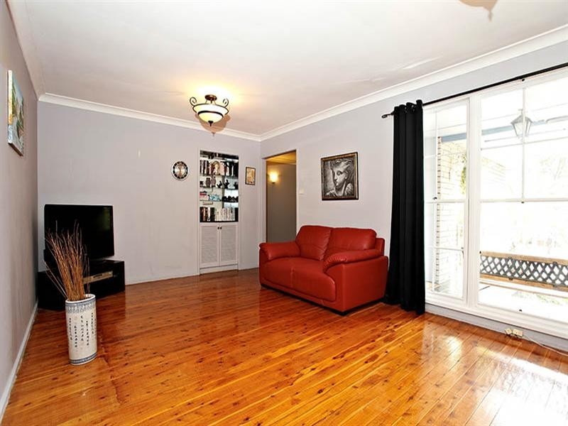 8 Peel Road, Baulkham Hills NSW 2153