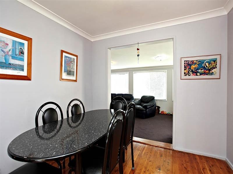 8 Peel Road, Baulkham Hills NSW 2153