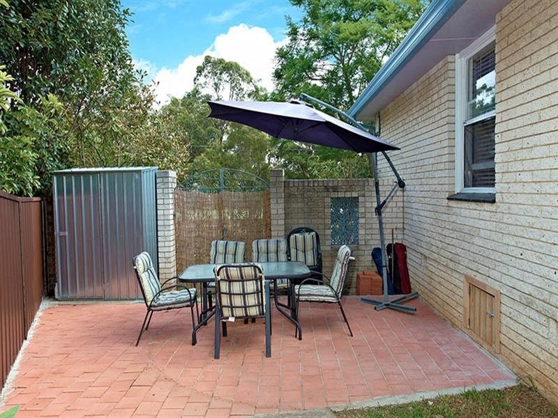 8 Peel Road, Baulkham Hills NSW 2153