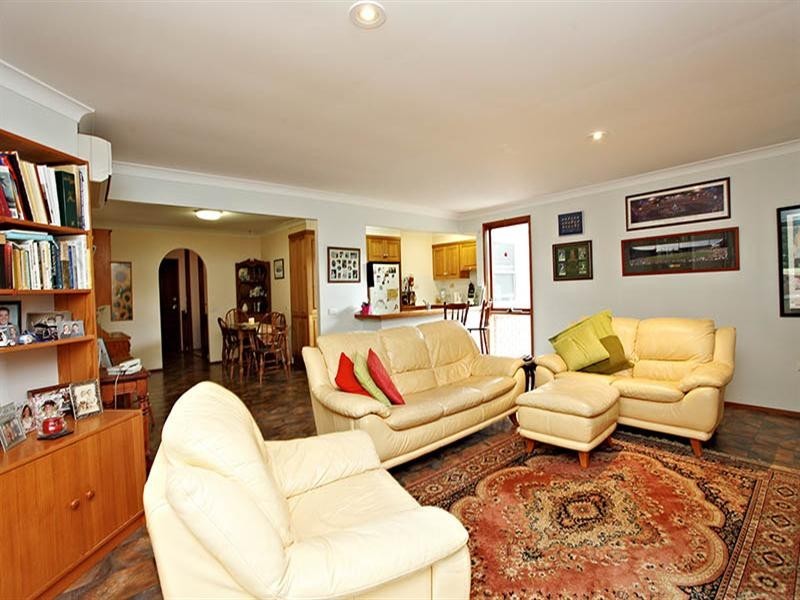 19 Colosseum Crescent, Baulkham Hills NSW 2153