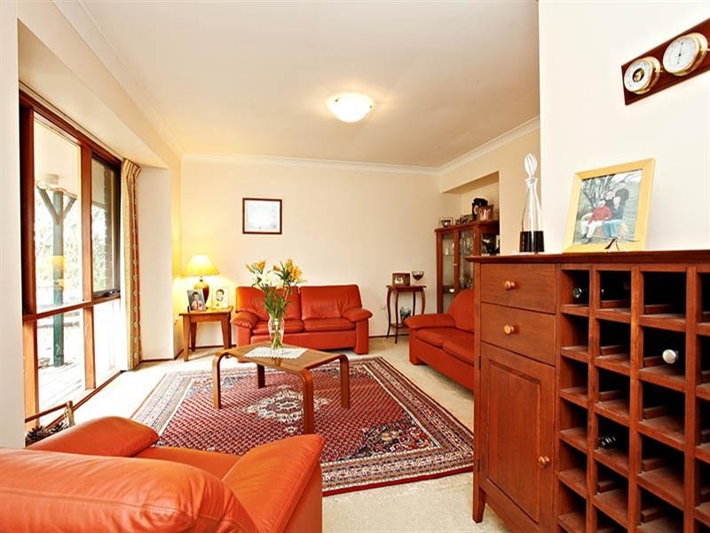 19 Colosseum Crescent, Baulkham Hills NSW 2153