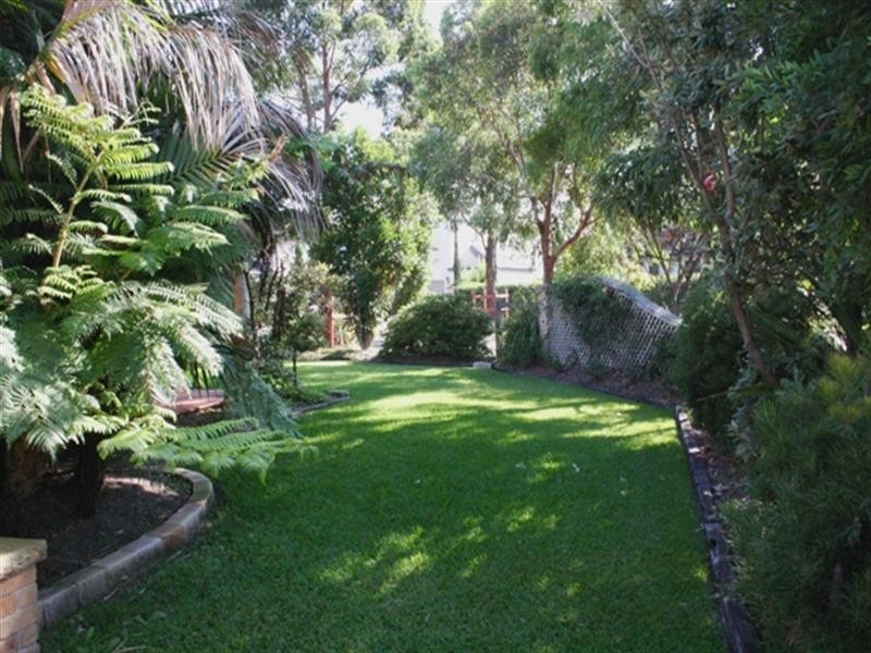 2 Tallowood Grove, Beaumont Hills NSW 2155