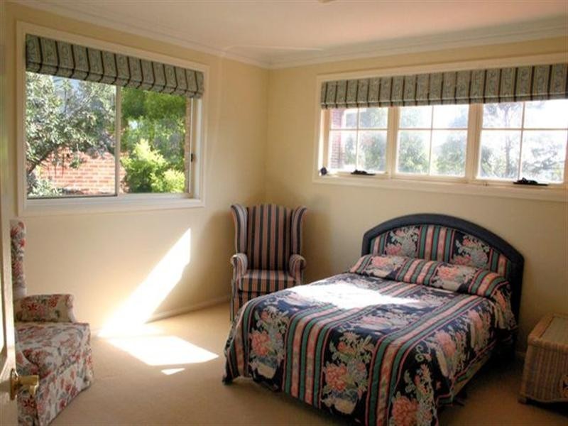 2 Tallowood Grove, Beaumont Hills NSW 2155