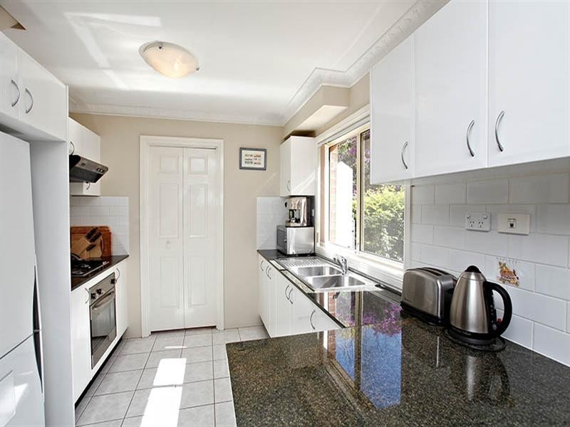 2/30 Christopher Street, Baulkham Hills NSW 2153