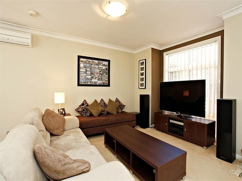 2/30 Christopher Street, Baulkham Hills NSW 2153