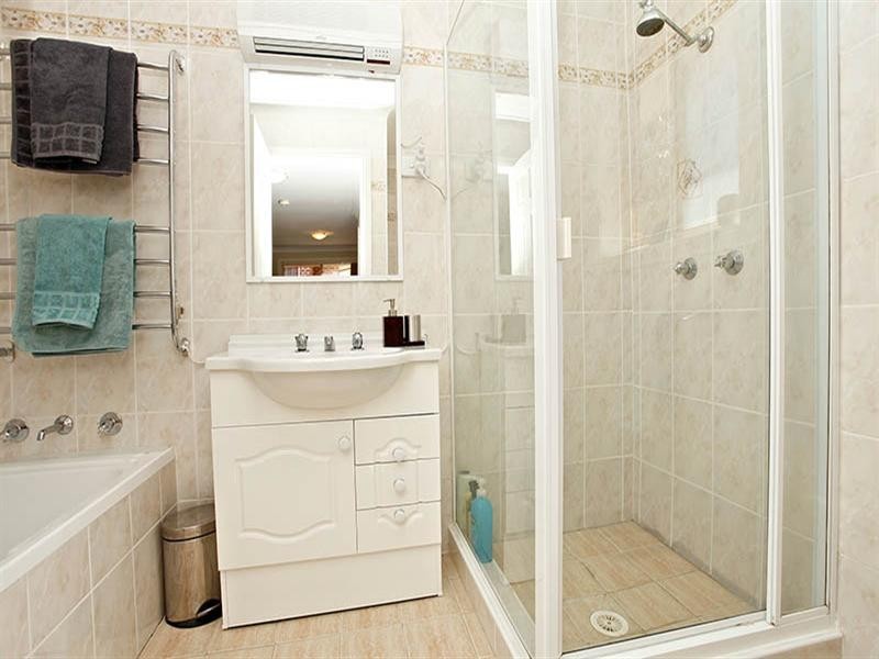 2/30 Christopher Street, Baulkham Hills NSW 2153