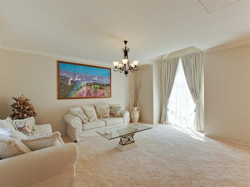 122 Kings Road, Castle Hill NSW 2154