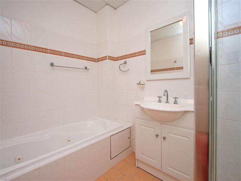 4/12-18 Conie Avenue, Baulkham Hills NSW 2153