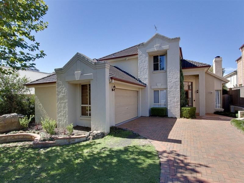 2 Sirrius Close, Beaumont Hills NSW 2155