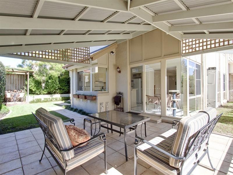 2 Sirrius Close, Beaumont Hills NSW 2155