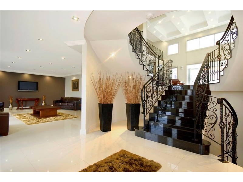 1 Lanark Court, Castle Hill NSW 2154