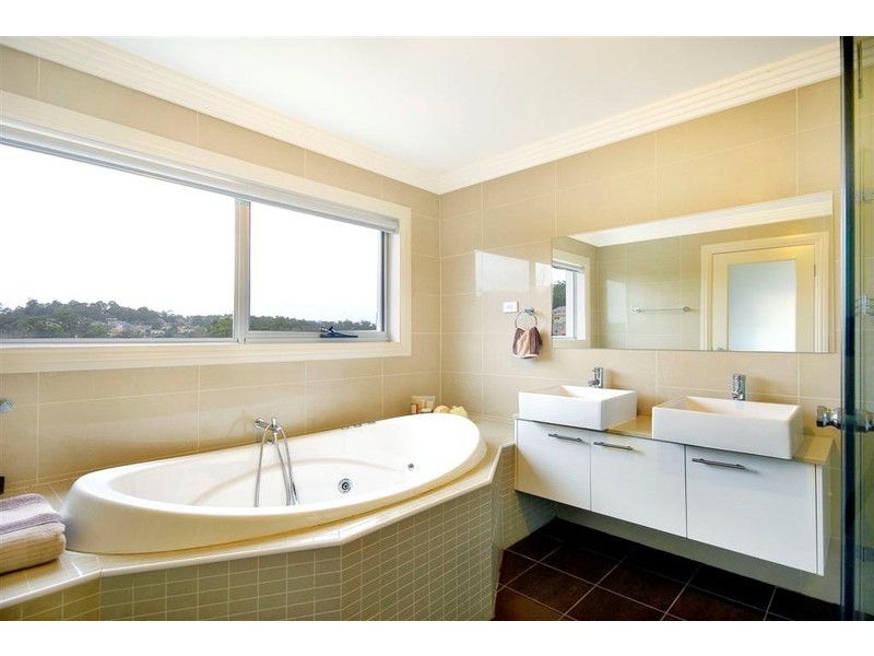 1 Lanark Court, Castle Hill NSW 2154