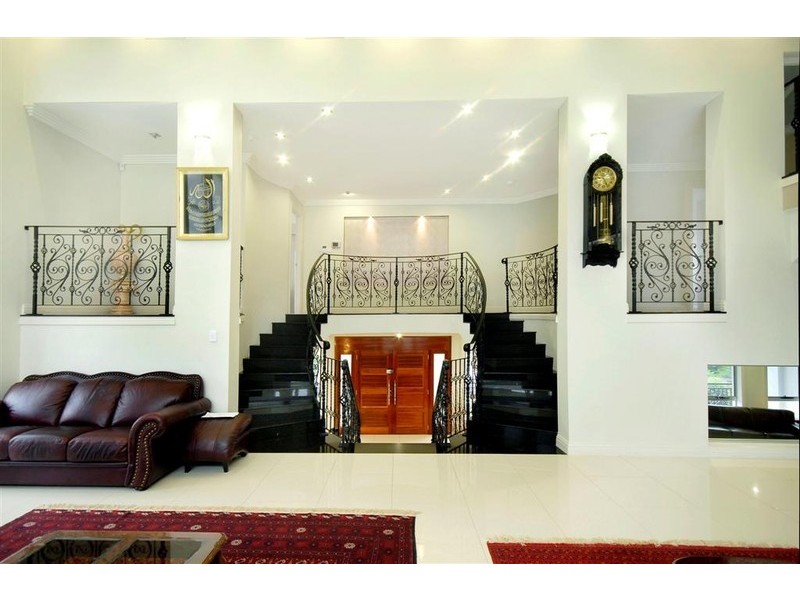 1 Lanark Court, Castle Hill NSW 2154