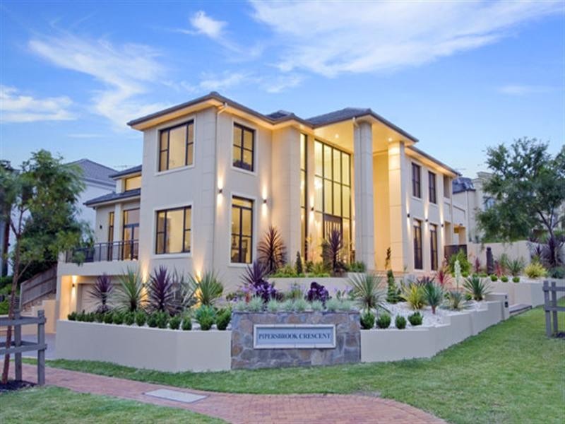 19 Pipersbrook Crescent, Bella Vista NSW 2153