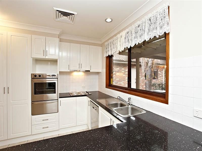 4 Connell Close, Baulkham Hills NSW 2153