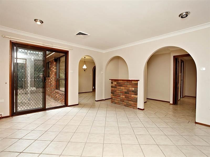 4 Connell Close, Baulkham Hills NSW 2153