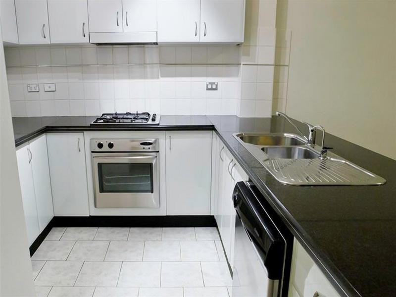1/392 Windsor Road, Baulkham Hills NSW 2153