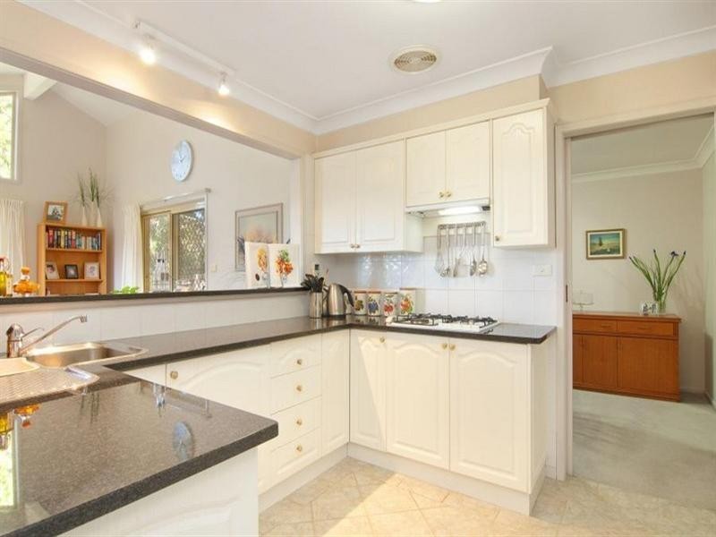 35 Crestwood Drive, Baulkham Hills NSW 2153