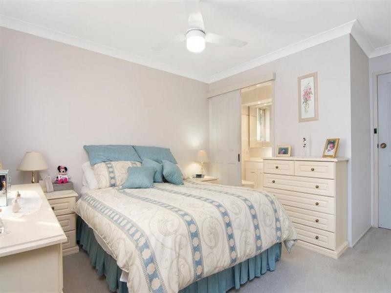 35 Crestwood Drive, Baulkham Hills NSW 2153