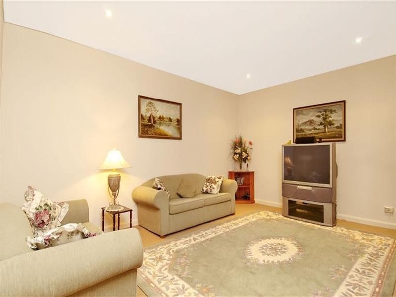 2/22-26 Mercer Street, Castle Hill NSW 2154