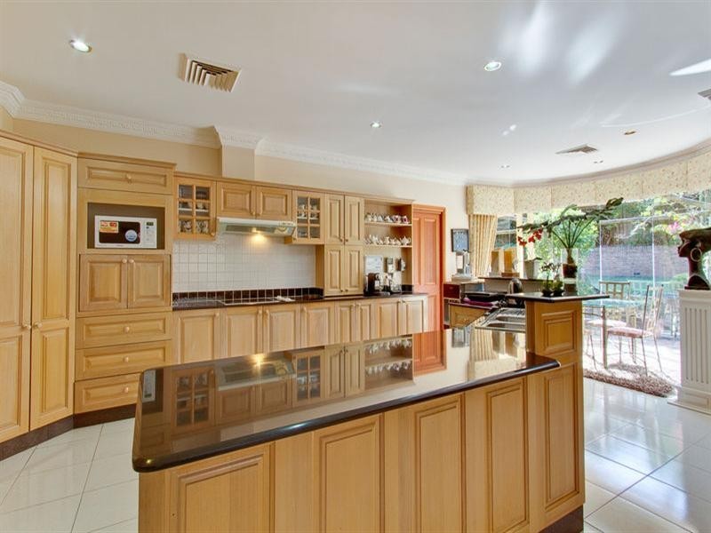 16 Carnarvon Avenue, Glenhaven NSW 2156