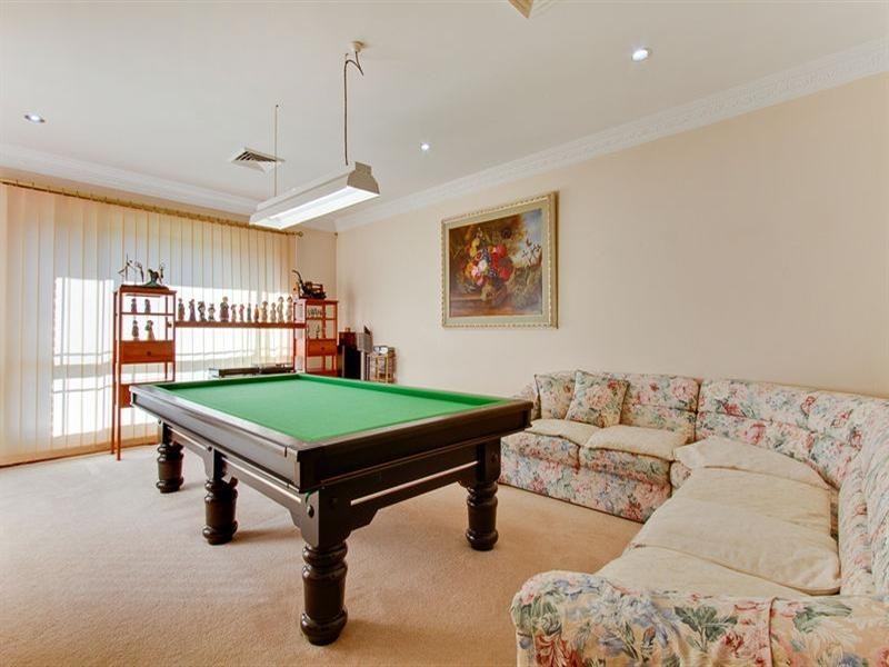 16 Carnarvon Avenue, Glenhaven NSW 2156