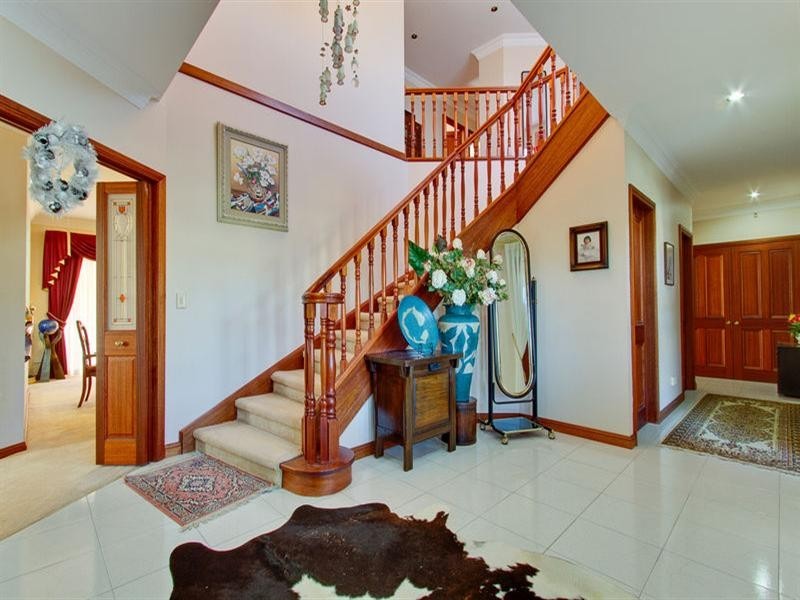 16 Carnarvon Avenue, Glenhaven NSW 2156