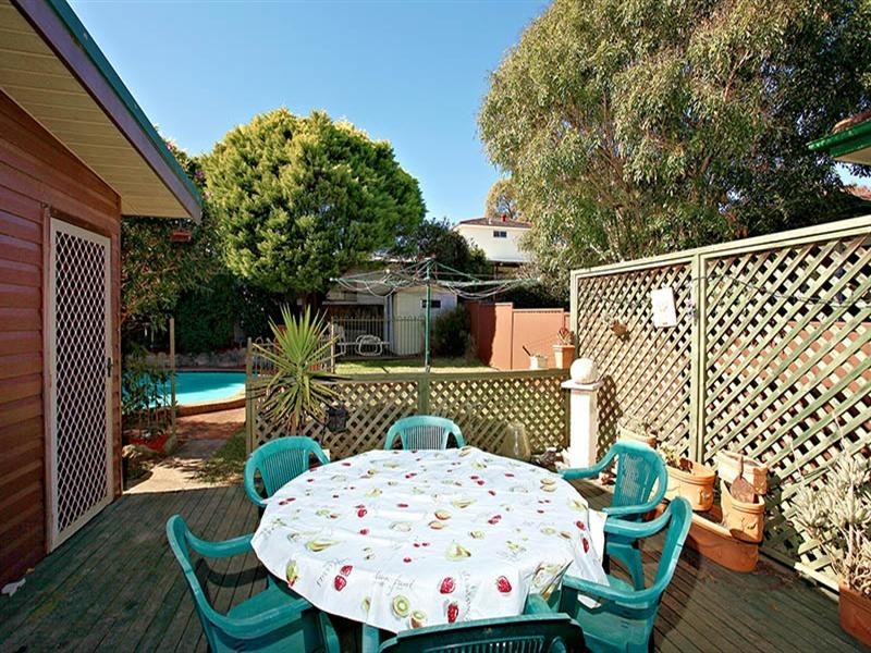 8 Chester Avenue, Baulkham Hills NSW 2153