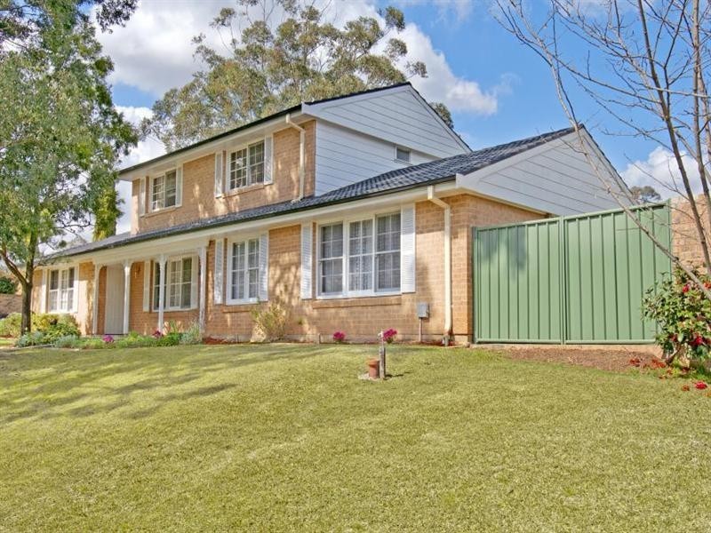 1 Hughes Avenue, Castle Hill NSW 2154