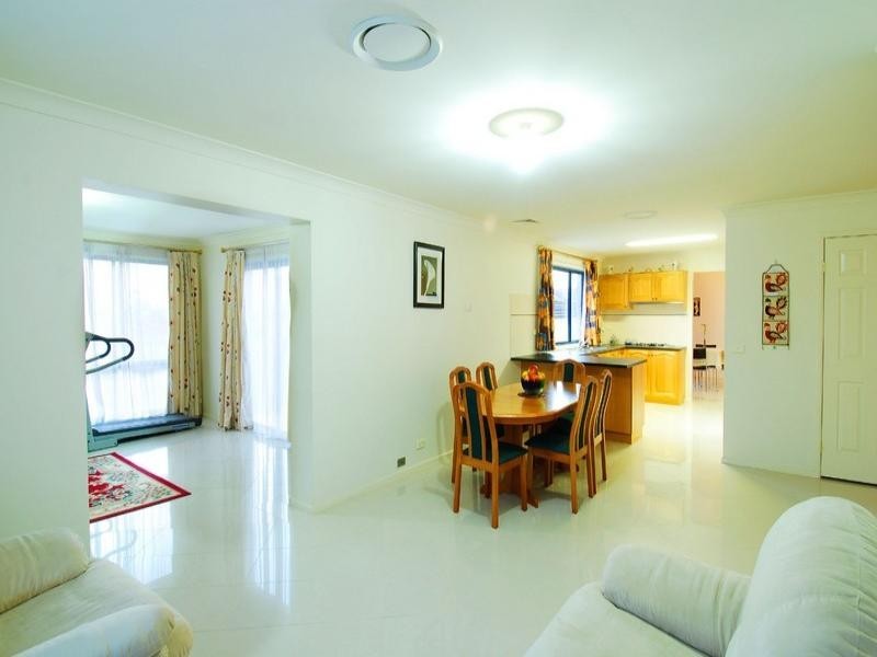 11 Northwood Place, Castle Hill NSW 2154